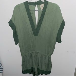 Mason by Michelle Mason Silk romper sz2